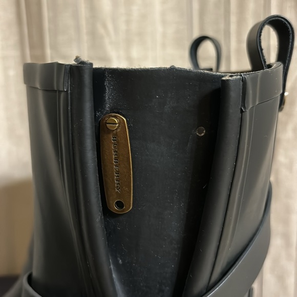 Burberry never worn rain boots - Picture 6 of 6